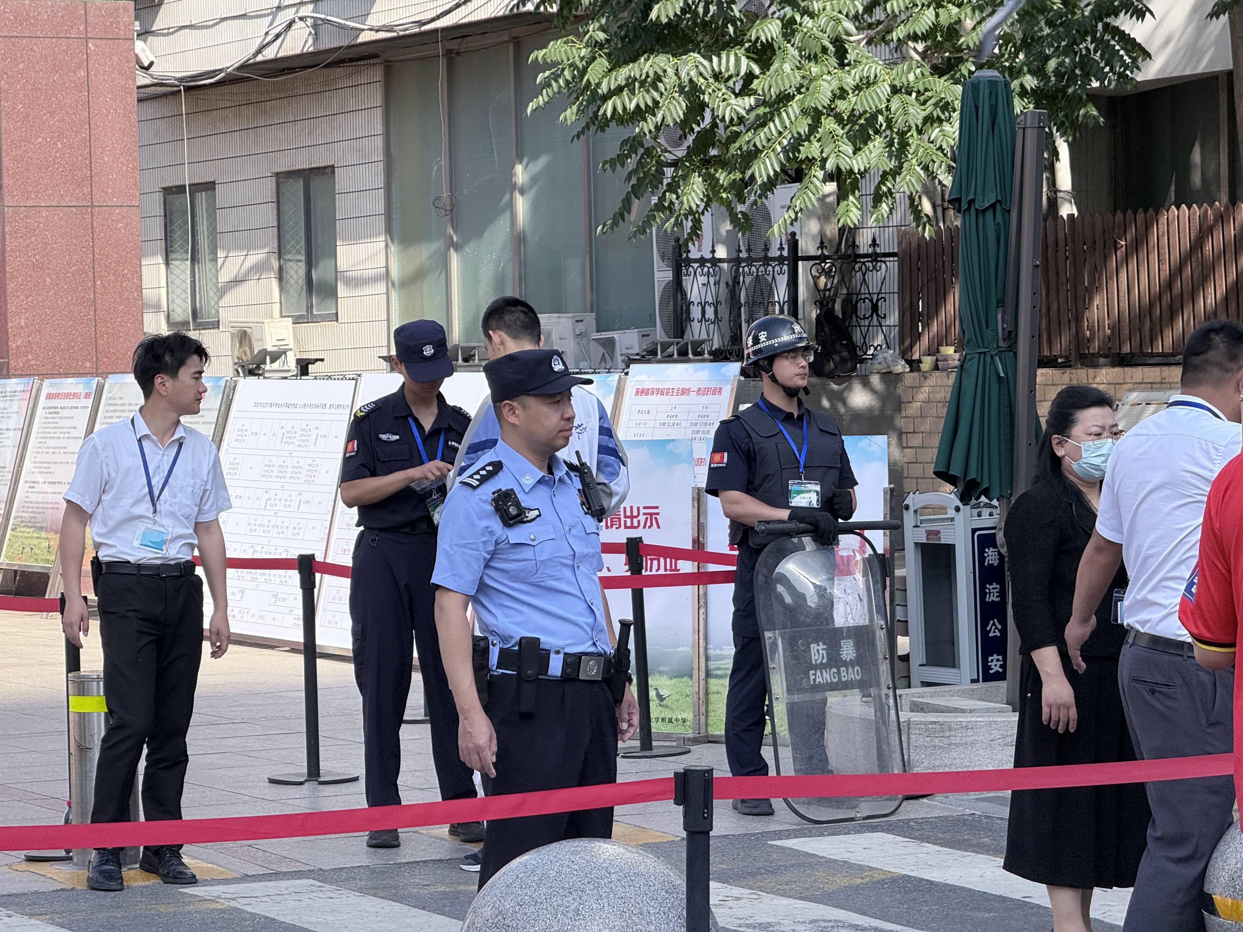 皇冠代理登1,2,3_北京7.89万人参加高考皇冠代理登1,2,3，全市日均投入6900余名警力安保