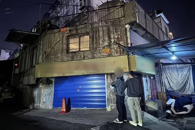 皇冠信用網怎么租_金项链里发现大量不明金属皇冠信用網怎么租，多家金店中招，警方：2人在黄金中掺铼
